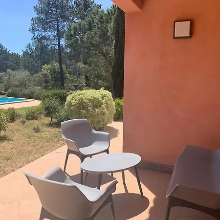 Individuelle Avec Piscine Privee Et Grand Jardin Proche Santa Giulia וילה