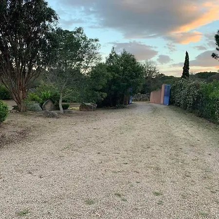 Individuelle Avec Piscine Privee Et Grand Jardin Proche Santa Giulia וילה