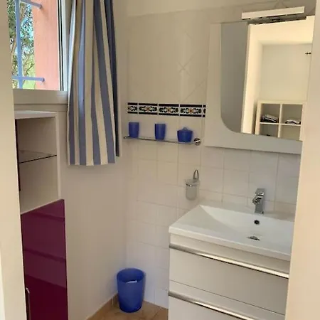 Individuelle Avec Piscine Privee Et Grand Jardin Proche Santa Giulia * Порто-Веккьо